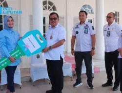 Wujudkan Takalar Bersih, Bupati Takalar Terima Bantuan CSR dari PT. Rachita Group