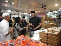 Sosok Kapolres Gowa 4 Kali Laksanakan Buka Puasa di Rumah Jabatan, Terakhir Ajak Ribuan Warga dan Borong Bakso Gerobak