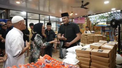 Sosok Kapolres Gowa 4 Kali Laksanakan Buka Puasa di Rumah Jabatan, Terakhir Ajak Ribuan Warga dan Borong Bakso Gerobak