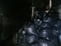 Sudah Sebulan Menumpuk, Lurah Barombong Tidak Peduli Kondisi Sampah di RW 06 Kaccia