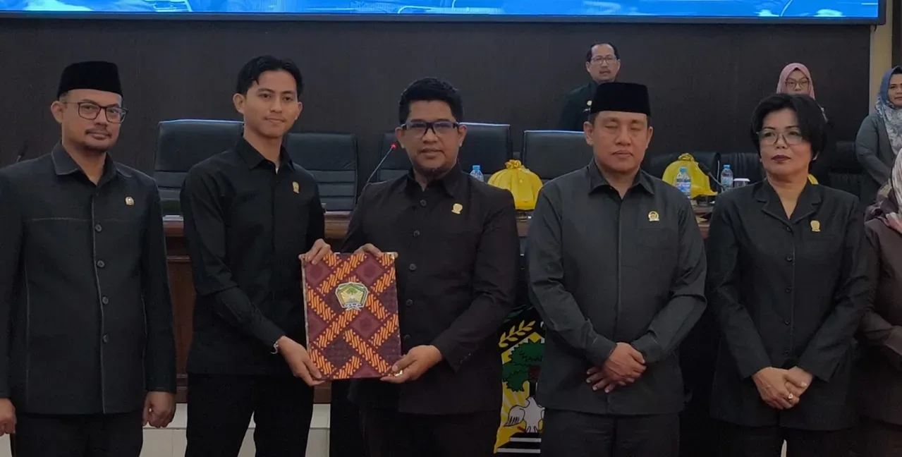 7 Fraksi DPRD Gowa Setujui Hak Angket, Pansus Dibentuk Selidiki Dugaan Pelanggaran dan Isu Asusila yang Menyeret Bupati 1 Pansus Dibentuk Selidiki Dugaan Pelanggaran dan Isu Asusila yang Menyeret Bupati