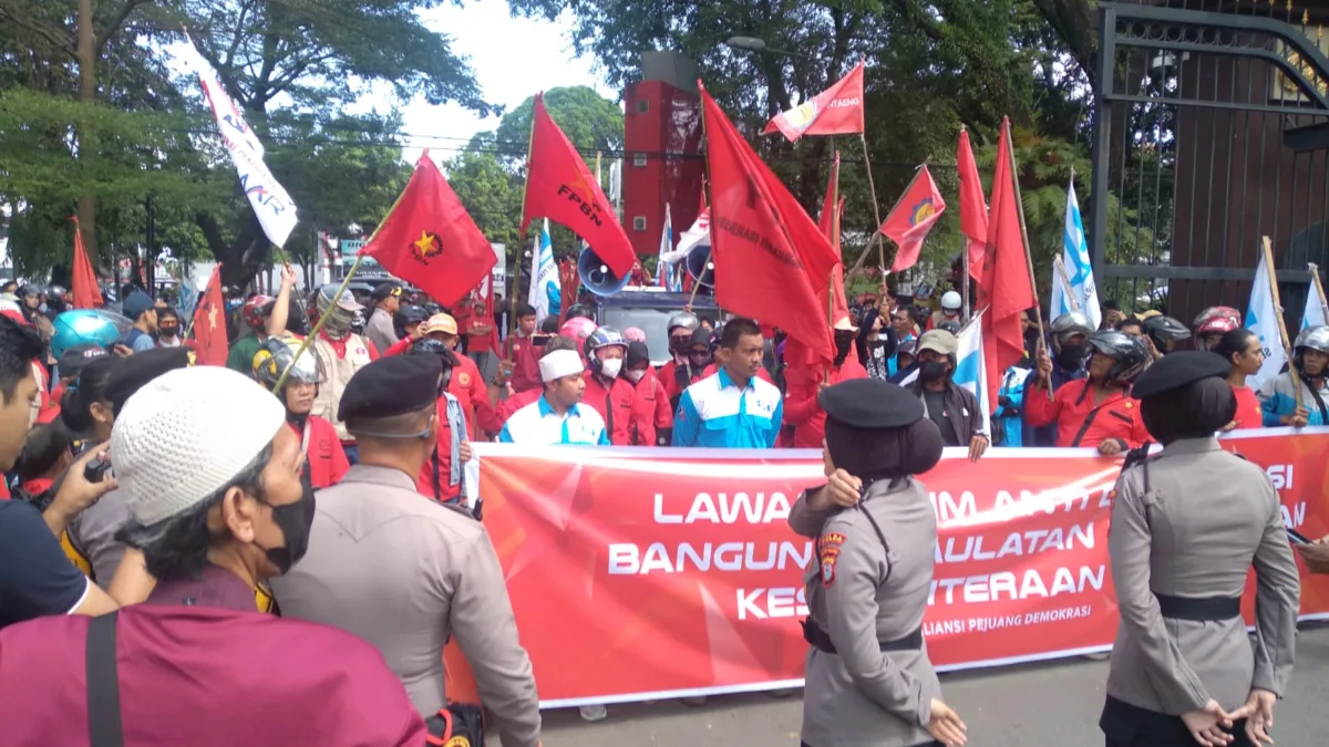 Aksi May Day di Makassar