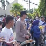 May Day 2026 di Gowa Diwarnai Aksi Simpatik, Buruh dan Polisi Bagi Bunga, Sembako hingga Pemeriksaan Gratis