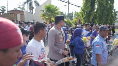May Day 2026 di Gowa Diwarnai Aksi Simpatik, Buruh dan Polisi Bagi Bunga, Sembako hingga Pemeriksaan Gratis