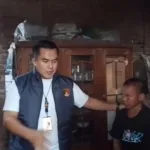 Prihatin Nasib Bocah Kerap Mencuri, Polres Takalar Beri Santunan dan Pembinaan untuk Aldi di Lassang
