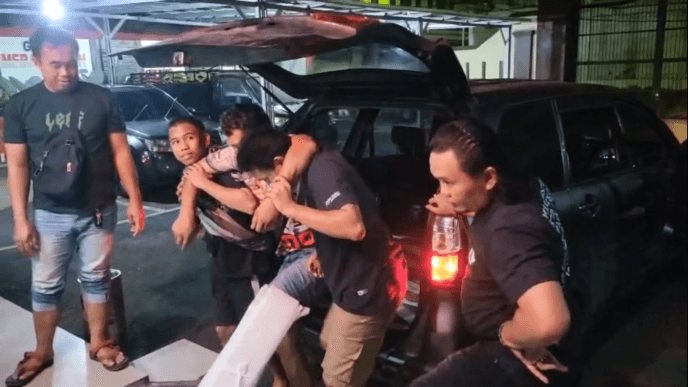 IPDA Aditya Pamungkas Bongkar Jejak Pelarian Residivis Pembobol Toko Gadai di Pallangga hingga ke Kolaka, Pelaku Kini Nginap Di Polres Gowa 2 Residivis pencurian rumah.