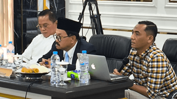 saat para pakar hukum Unhas memberikan keterangan ahli mengenai legalitas dan landasan konstitusional penggunaan hak angket.