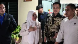 Bupati Gowa, Sitti Husniah Talenrang, menjalani pemeriksaan di Subdirektorat Tindak Pidana Korupsi (Tipidkor) Direktorat Reserse Kriminal Khusus (Ditreskrimsus) Polda Sulawesi Selatan, Rabu (29/7/2026), terkait penyidikan dugaan korupsi pengadaan seragam sekolah gratis SD dan SMP Tahun Anggaran 2025 dengan nilai Rp.16 Miliar.