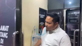 Ketua Kadin Gowa, Ardiansyah Arsyad, diperiksa penyidik Tipikor sekitar pukul 17:00 wita, dan keluar dari ruangan penyidik sekitar pukul 21:00 wita, kamis (30/07/2026).