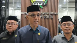 Ketua Panitia Khusus (Pansus) Hak Angket DPRD Gowa, Kasim Sila mengaku kecewa atas keputusan Bupati Gowa yang meninggalkan ruang sidang.