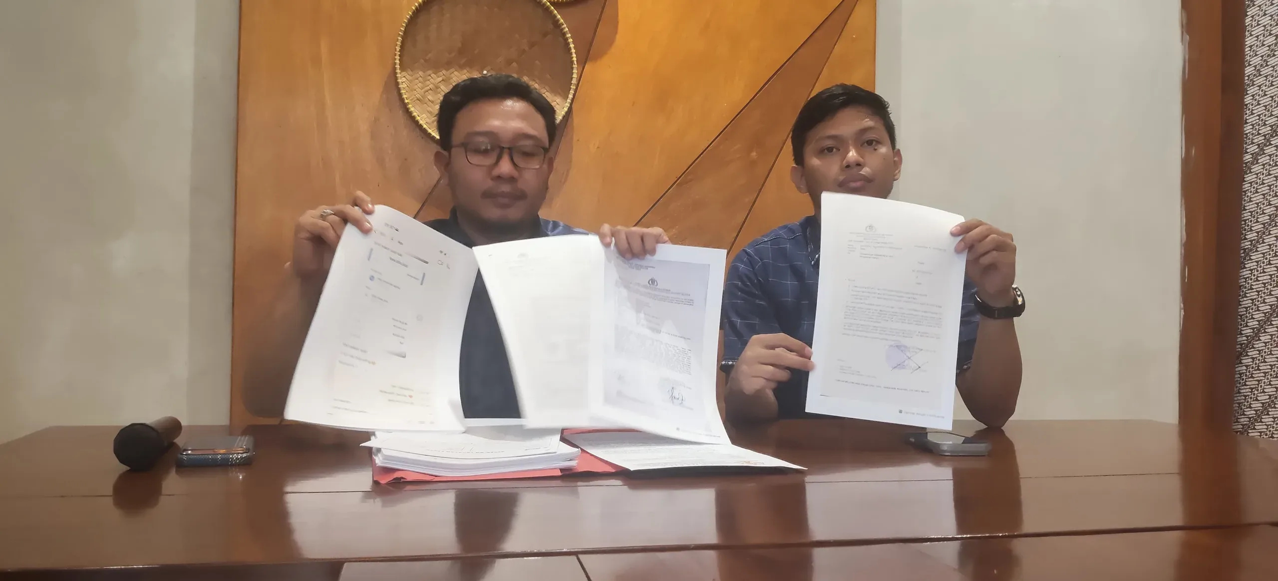 Kuasa hukum Rezki Pengusaha Skincare, Wawan Nur Rewa meminta pelaku penipuan 1.000 paket skincare dari seorang perempuan berinisial AH segera di tangkap.