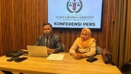 Polda Sulsel Belum Amankan Dua orang yang telah ditetapkan sebagai tersangka masing-masing berinisial J (44), yang disebut masih menjabat sebagai kepala desa, dan H (63) yang merupakan mantan mertua pelapor, Hj Linda dalam kasus pemalsuan dokumen sejak 3 tahun lalu.