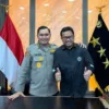 Kementerian Dalam Negeri (Kemendagri) dikabarkan telah mengeluarkan surat pemberhentian Sitti Husniah Talenrang sebagai Bupati Gowa, dan Mengangkat Wakil Bupati Gowa, Dharmawangsa Muin sebagai Plt Bupati Gowa. Rabu (14/10/2026).